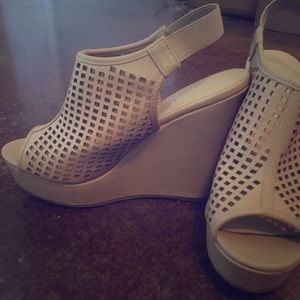 8.5 Cream Wedges